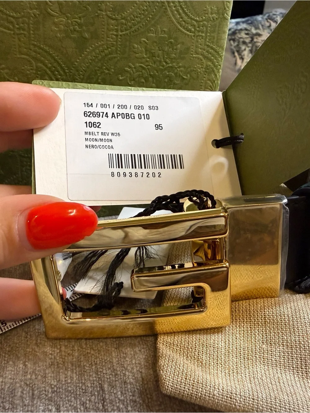 NWT Reversible Gucci Men's Black and Brown Leather Belt with Gold G Buckle